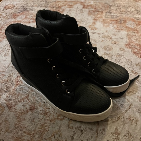 Athlefit Black Wedge high top sneakers, barely worn, size 5.5 - Picture 4 of 7